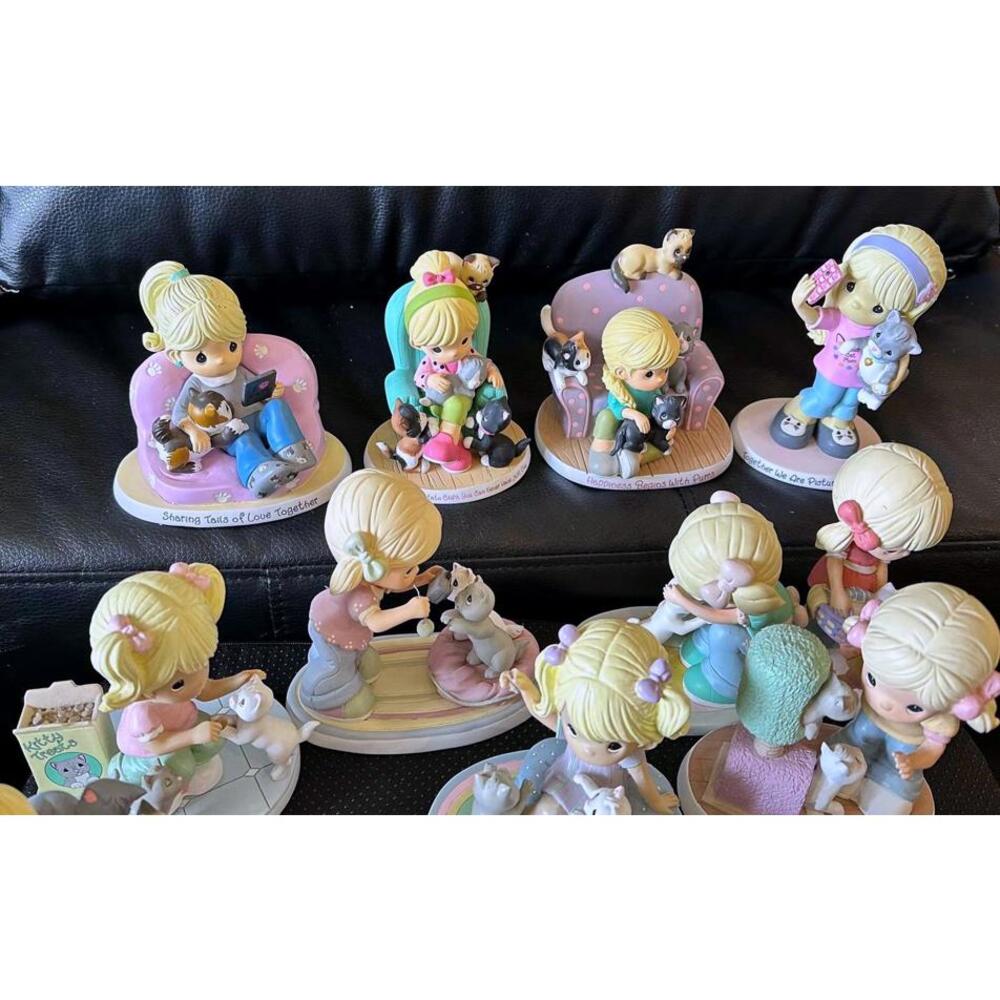 22 Precious Moments Girls with Kittens collection lot - Picture 12 of 14